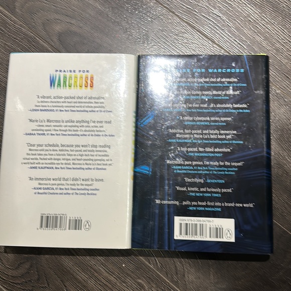 Warcross book series bundle - Picture 2 of 2